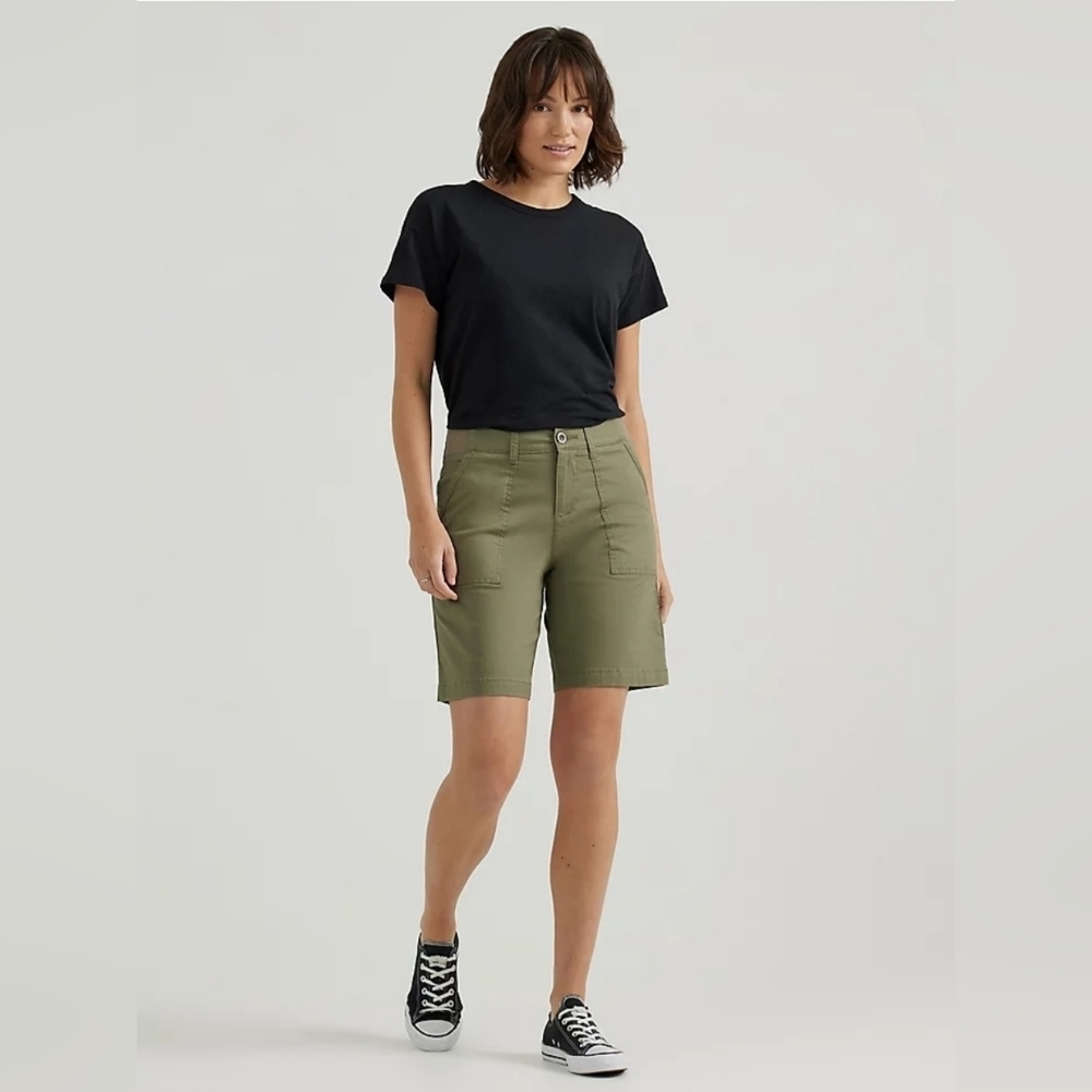 Women's Lee Ultra Lux Comfort Flex-to-Go Bermuda Shorts, Green, Size 4M, NWT